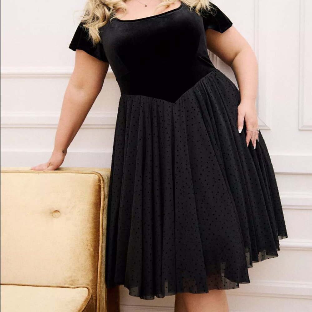 TORRID DEEP BLACK RETRO CHIC FLOCKED MESH & VELOUR DRESS 1 1X 14 16